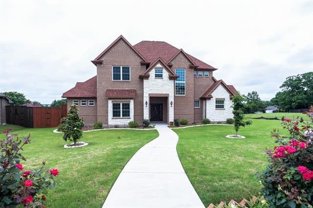 Unreal Estate LLC logo