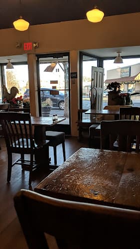 The Farmhouse Kitchen logo