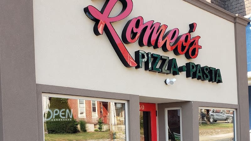 Romeo's Pizza & Pasta logo