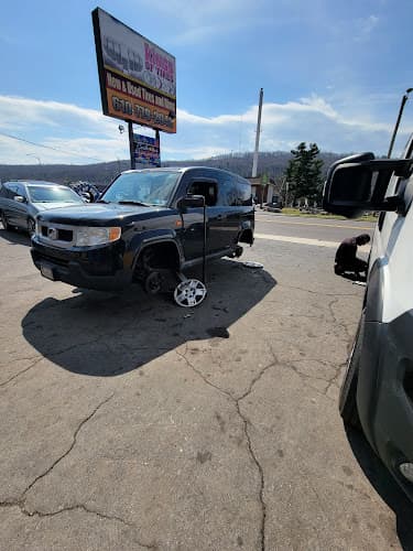 The Masters Tires logo